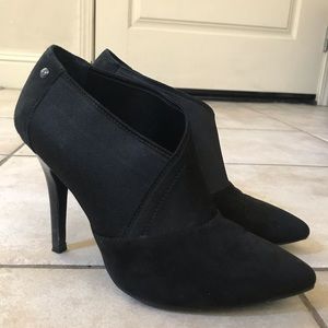 Vera Wang Black Booties